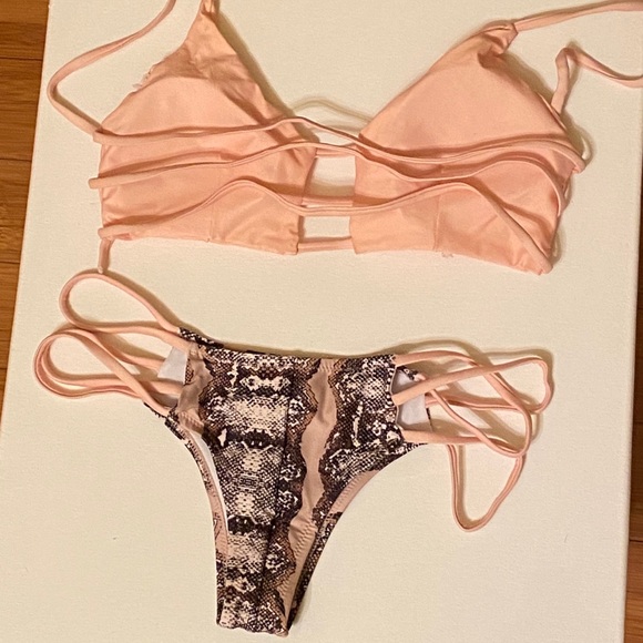 Bikini Set - bikini top and bottom bathing suit - Picture 7 of 8